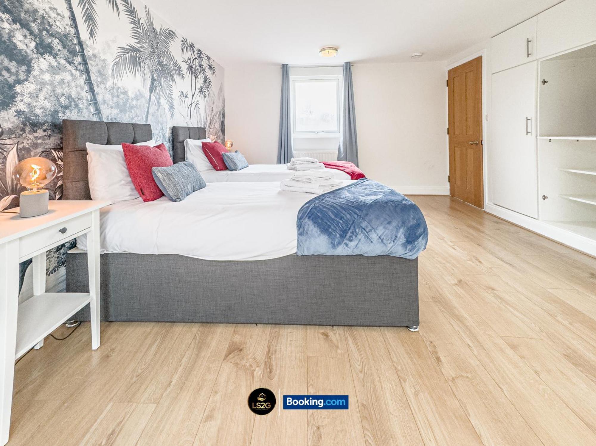 Stunning House By Ls2G Short Lets & Serviced Accommodation Greater London With Free Wifi Exterior foto
