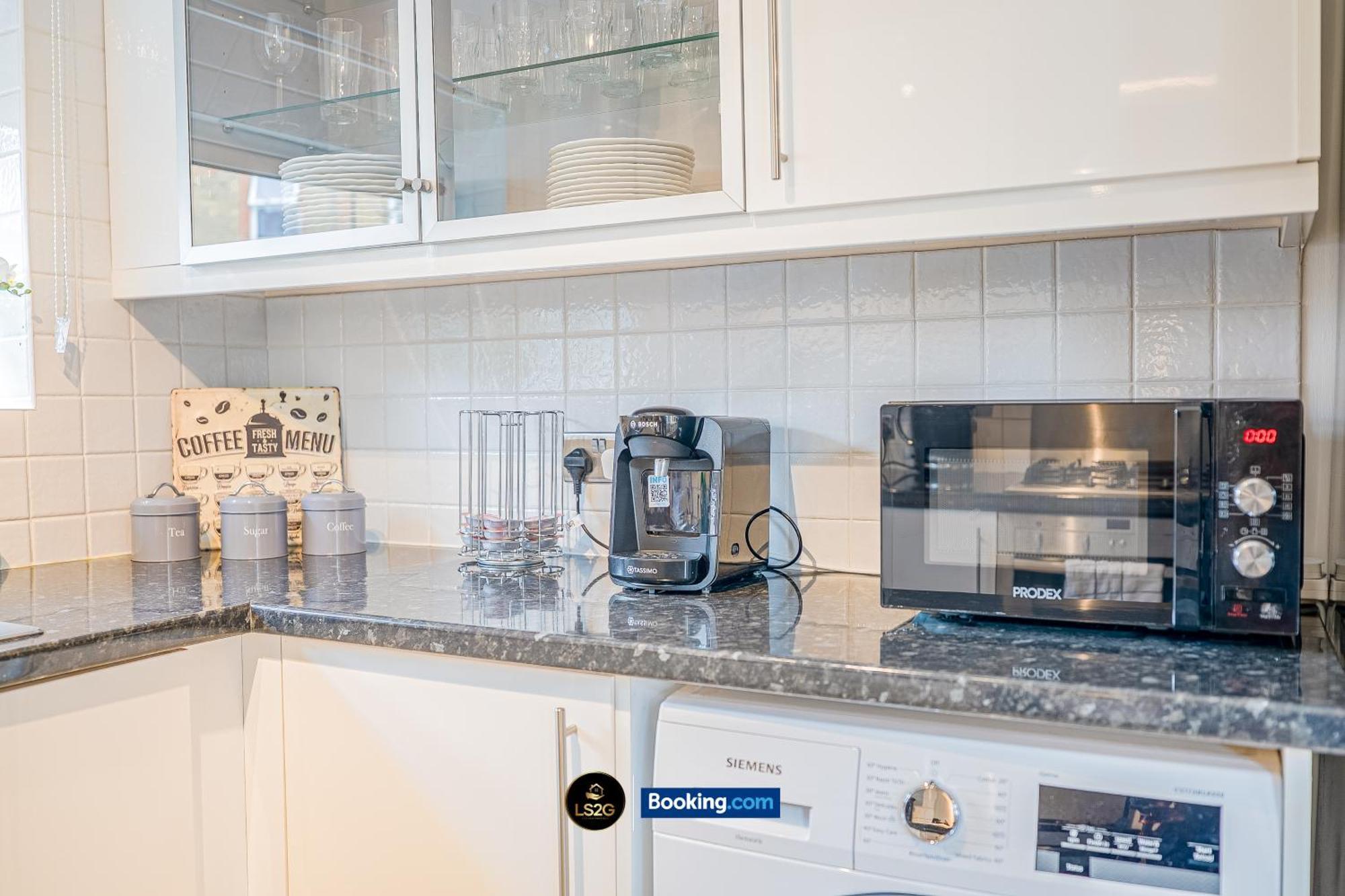 Stunning House By Ls2G Short Lets & Serviced Accommodation Greater London With Free Wifi Exterior foto